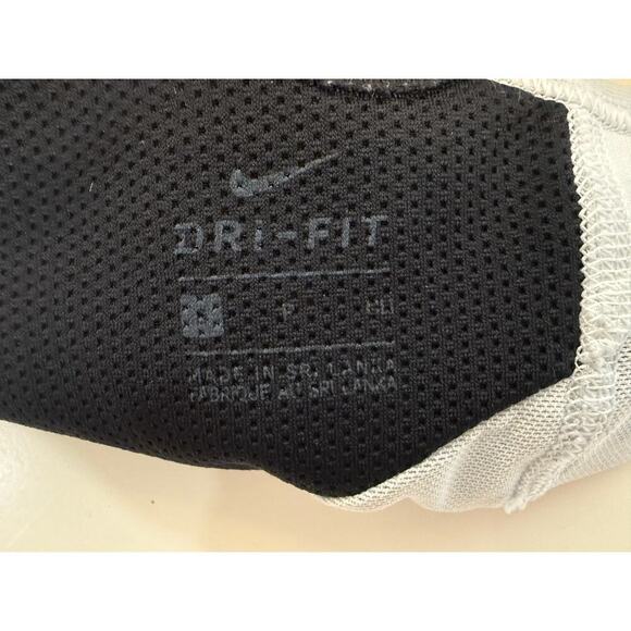 Nike Dri-FIT Sports Bra Size S Black White Racerback Medium Support Workout Gym - Picture 3 of 3